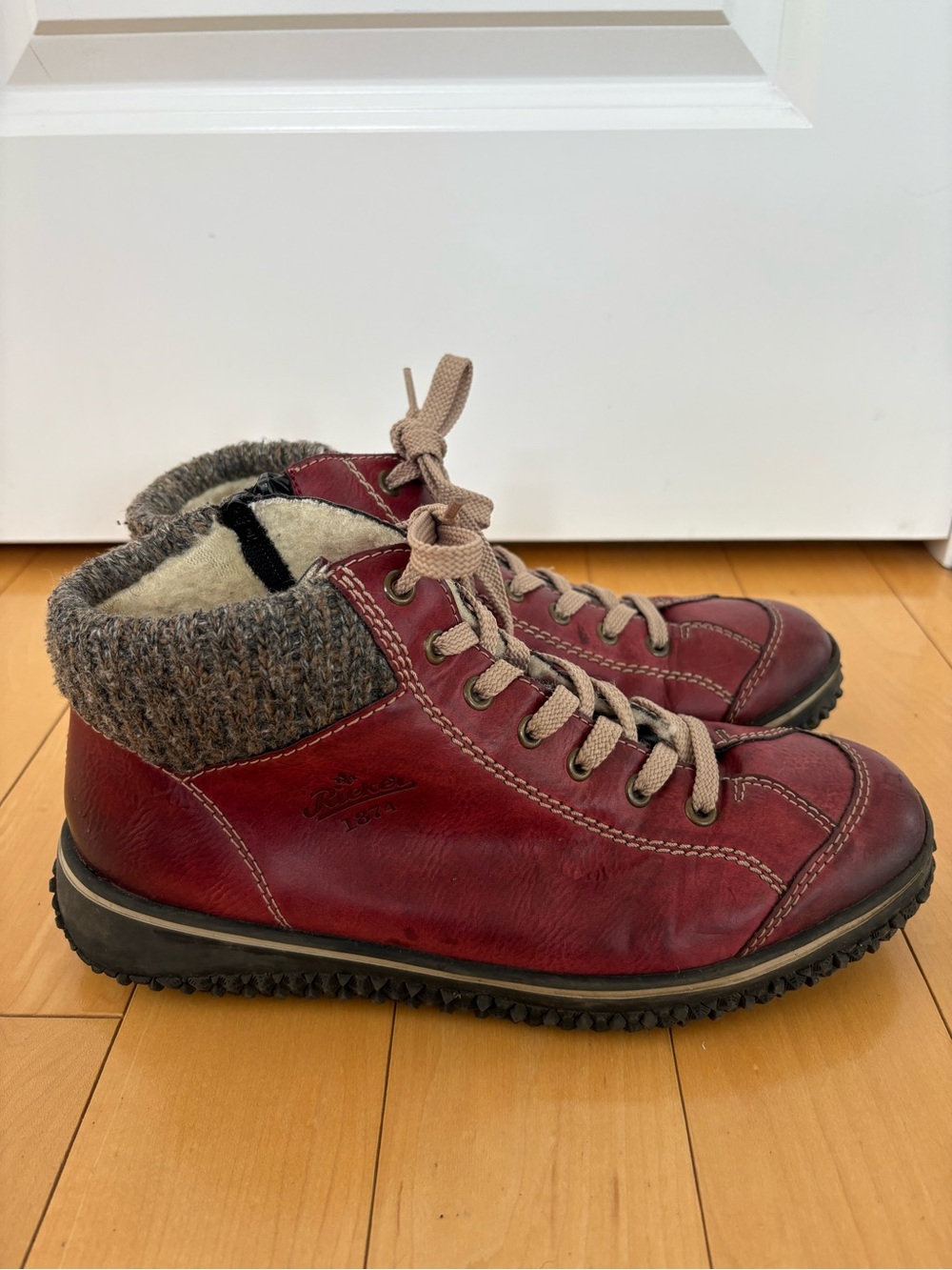 Rieker Burgundy Lined Leather Boots Shoes with Knit Collar and Side Zip 41 /10.5